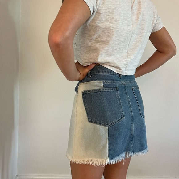 A-Line Mini Jean Skirt. Brand: Cotton On. Size US4 (26inch waist) - Picture 2 of 7